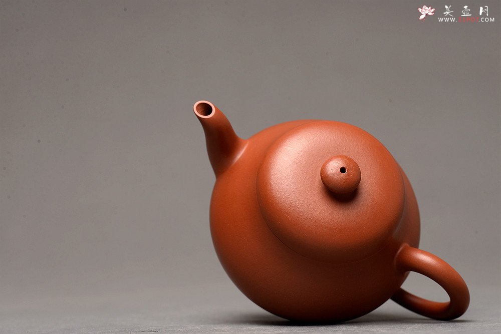 紫砂壶图片：摹古之作 杀茶利器 优质朱泥 线条优美 高亭 做工精致 - 宜兴紫砂壶网