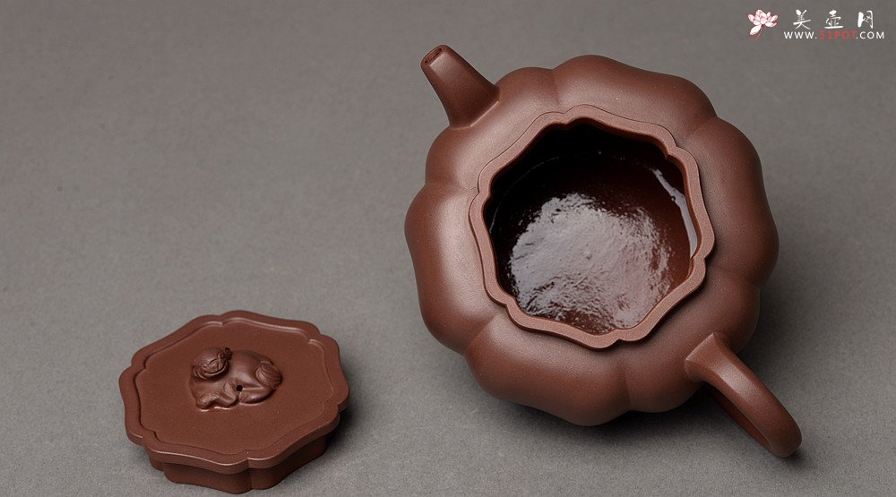 紫砂壶图片：酒虎全手 乙未冬精品佳作 做工精致 狮球二式 推荐~ 优质紫泥 - 宜兴紫砂壶网