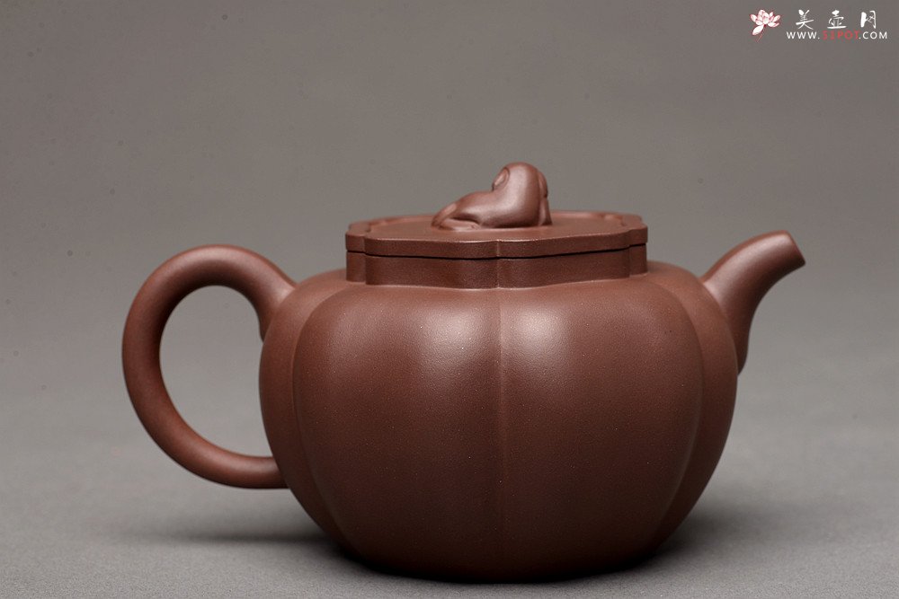 紫砂壶图片：酒虎全手 乙未冬精品佳作 做工精致 狮球二式 推荐~ 优质紫泥 - 宜兴紫砂壶网