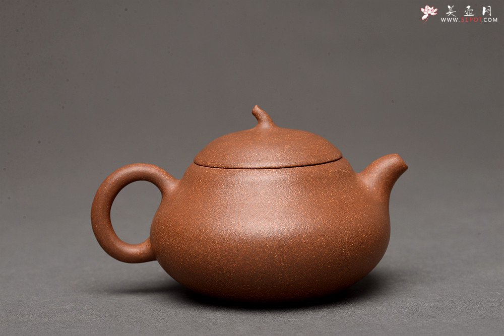 紫砂壶图片：张悦乙未年冬全手作品 段泥小梨形 颇具韵律 优质老段 实用可人 - 宜兴紫砂壶网