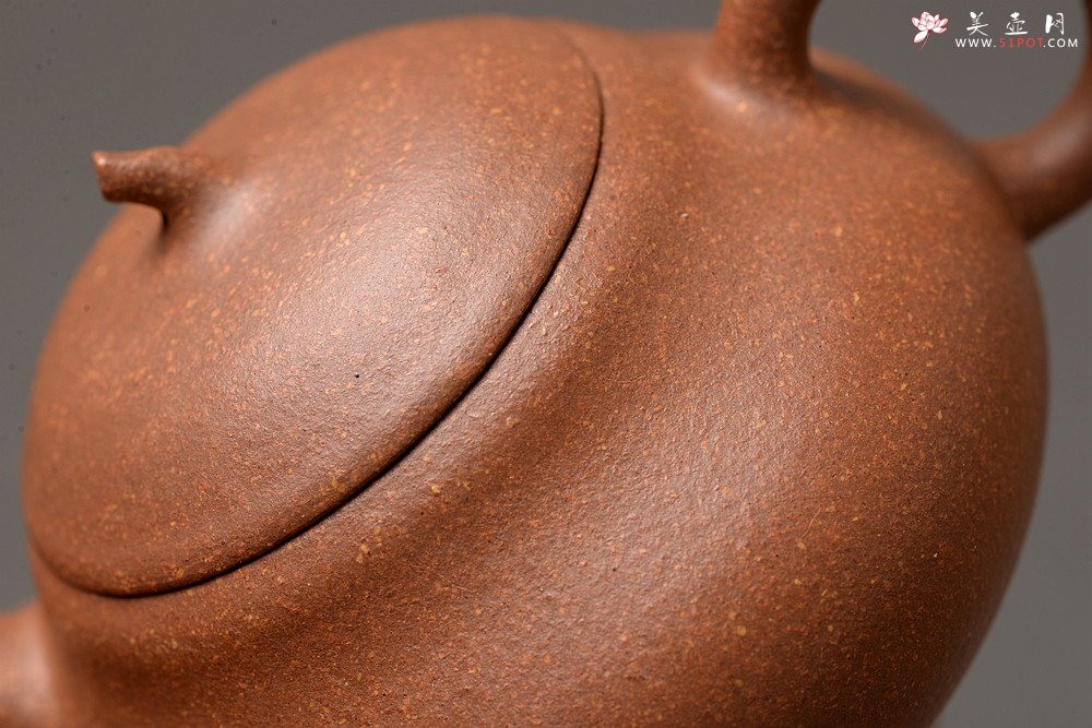 紫砂壶图片：张悦乙未年冬全手作品 段泥小梨形 颇具韵律 优质老段 实用可人 - 宜兴紫砂壶网