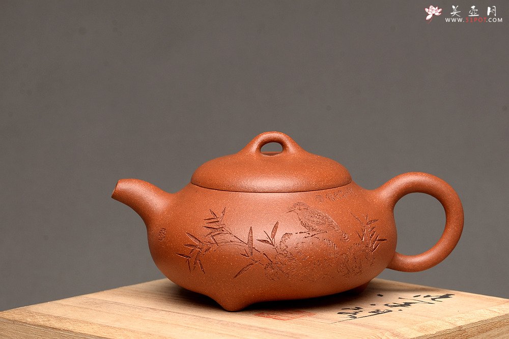 紫砂壶图片：文气十足 三足石瓢 降坡泥  - 宜兴紫砂壶网