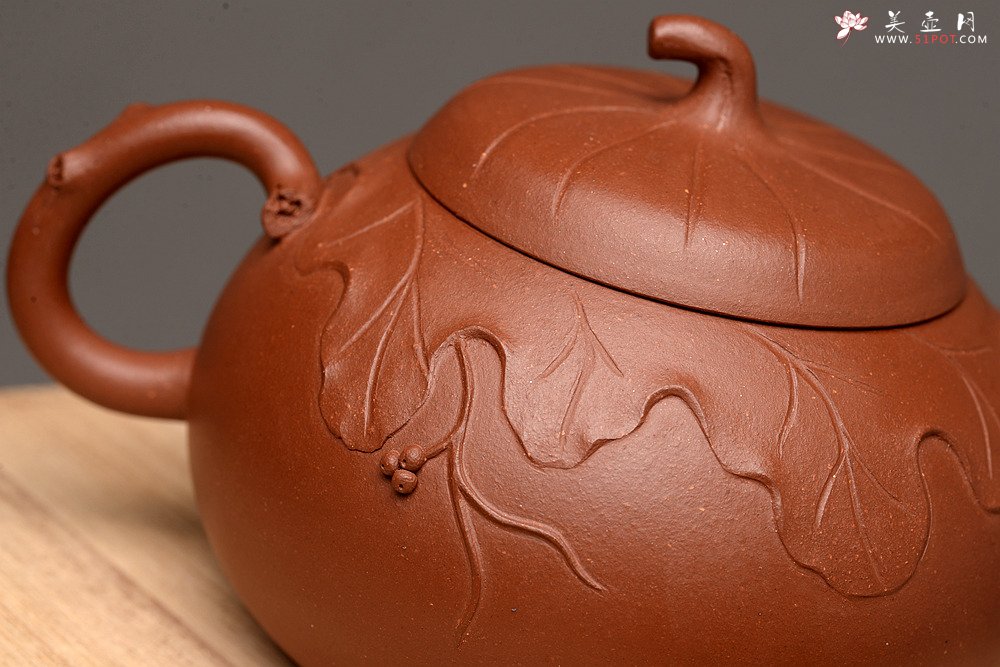紫砂壶图片：周路健全手新作 贴塑花器 飘逸 雅致 秋硕 - 宜兴紫砂壶网