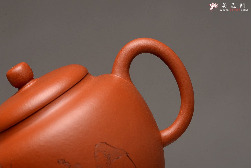 紫砂壶图片：徐亚春新品 优质朱泥 全手隐月 游心堂主人装饰 实用佳品 - 宜兴紫砂壶网