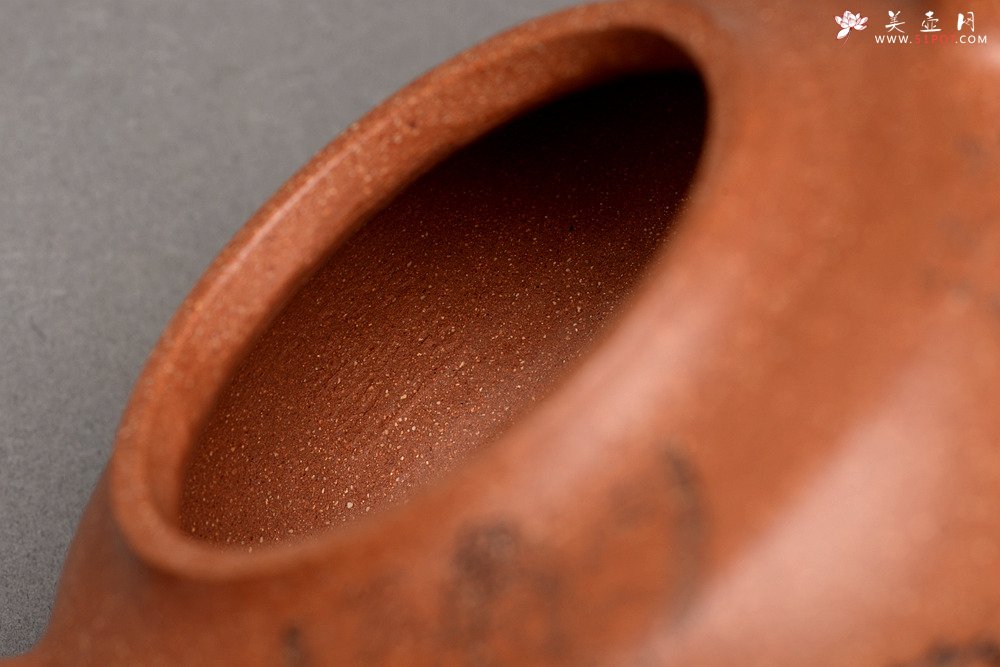 紫砂壶图片：精品 道洪风格 出水如柱 全手玉璧 获奖作品 - 宜兴紫砂壶网