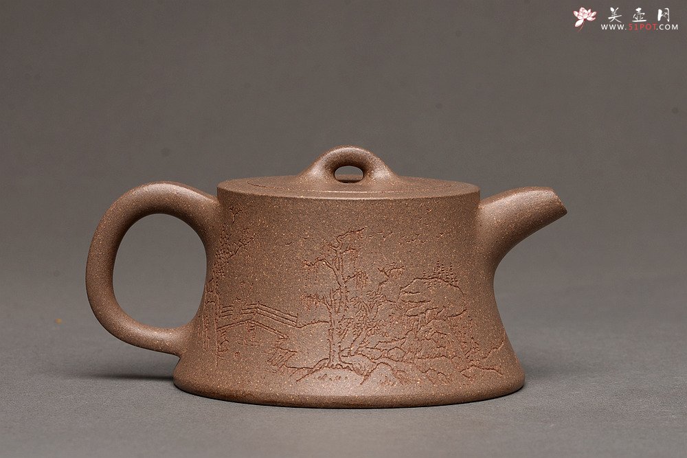 紫砂壶图片：张听刚精心装饰 古朴之味 文气佳品 全手柱础 - 宜兴紫砂壶网