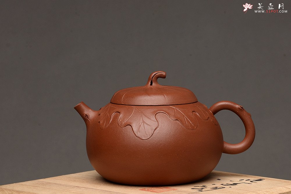 紫砂壶图片：周路健全手新作 贴塑花器 飘逸 雅致 秋硕 - 宜兴紫砂壶网