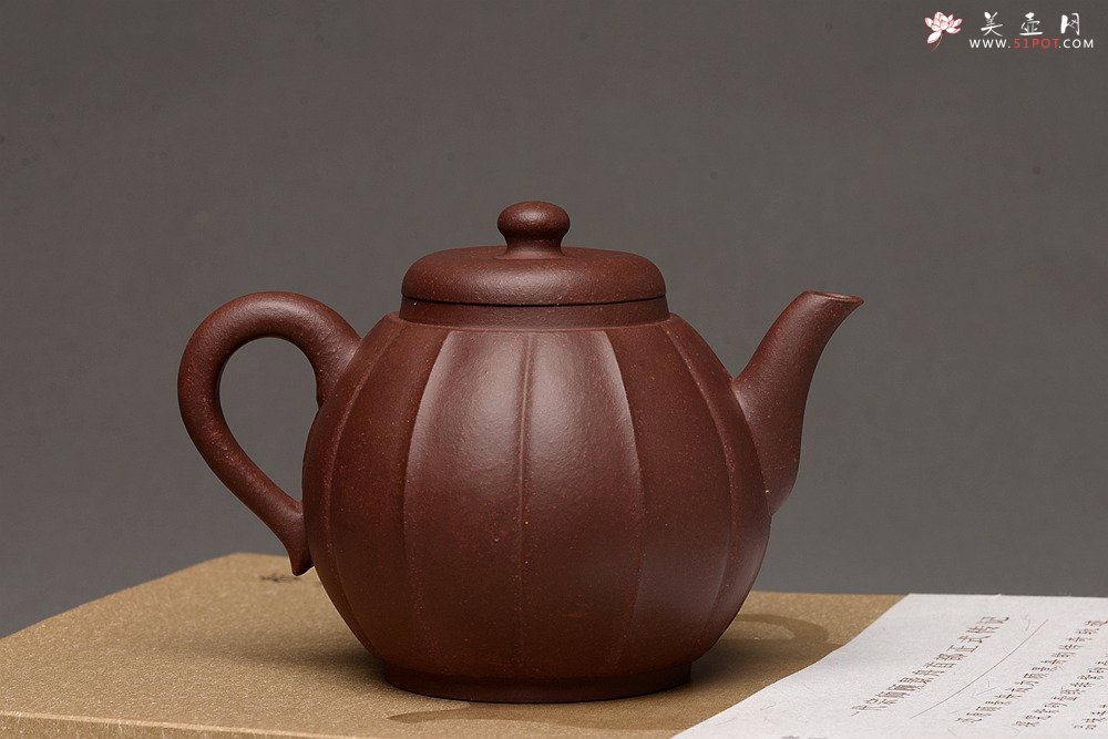 紫砂壶图片：周斌全手工新作难度极大 肌肉男o(∩_∩)o 全手筋纹秋蕾 原矿老紫泥 - 宜兴紫砂壶网