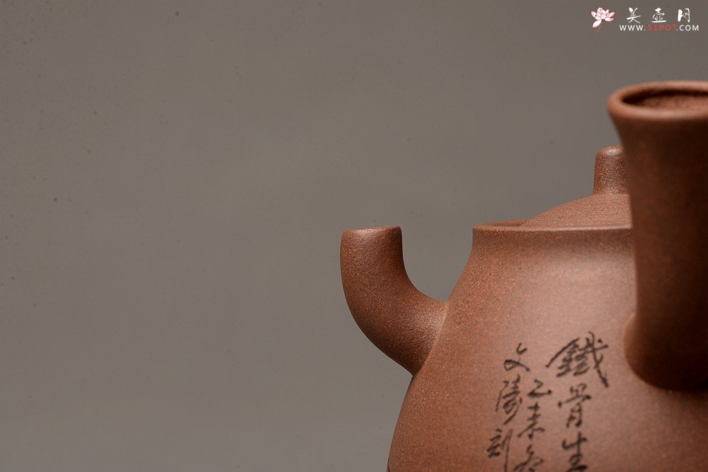 紫砂壶图片：淞庐出品 全手佳作 文气十足~ 大力水手之梅花急须 国助文涛装饰 - 宜兴紫砂壶网