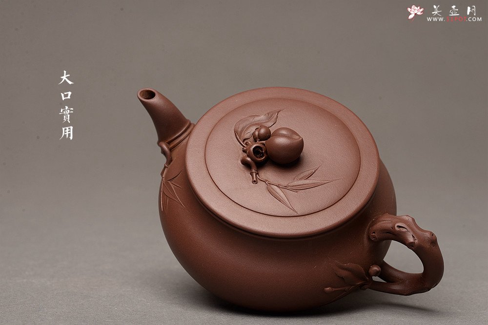 紫砂壶图片：潘丹初全手作品 送礼自用精品~ 优质老紫泥 竹韵桃丰 祝寿 - 宜兴紫砂壶网