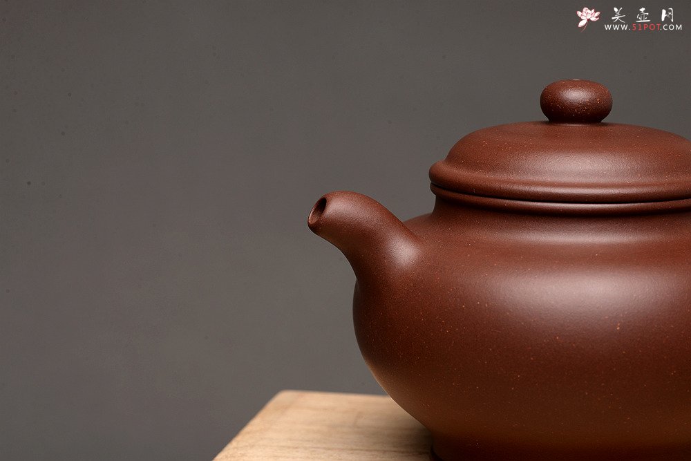 紫砂壶图片：国助工唐文新作 传统经典 厚重大气 掇只 - 宜兴紫砂壶网