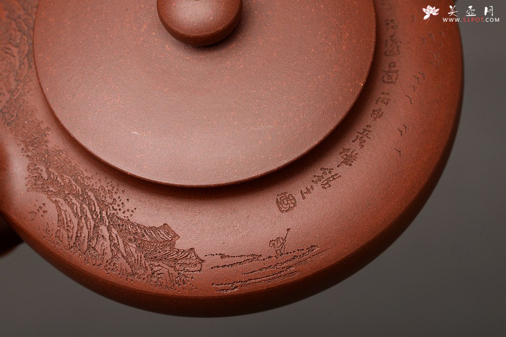 紫砂壶图片：何卫枫 优质底槽青 全手汉扁 李彦雄装饰通景山水 传统经典 强强联合 - 宜兴紫砂壶网