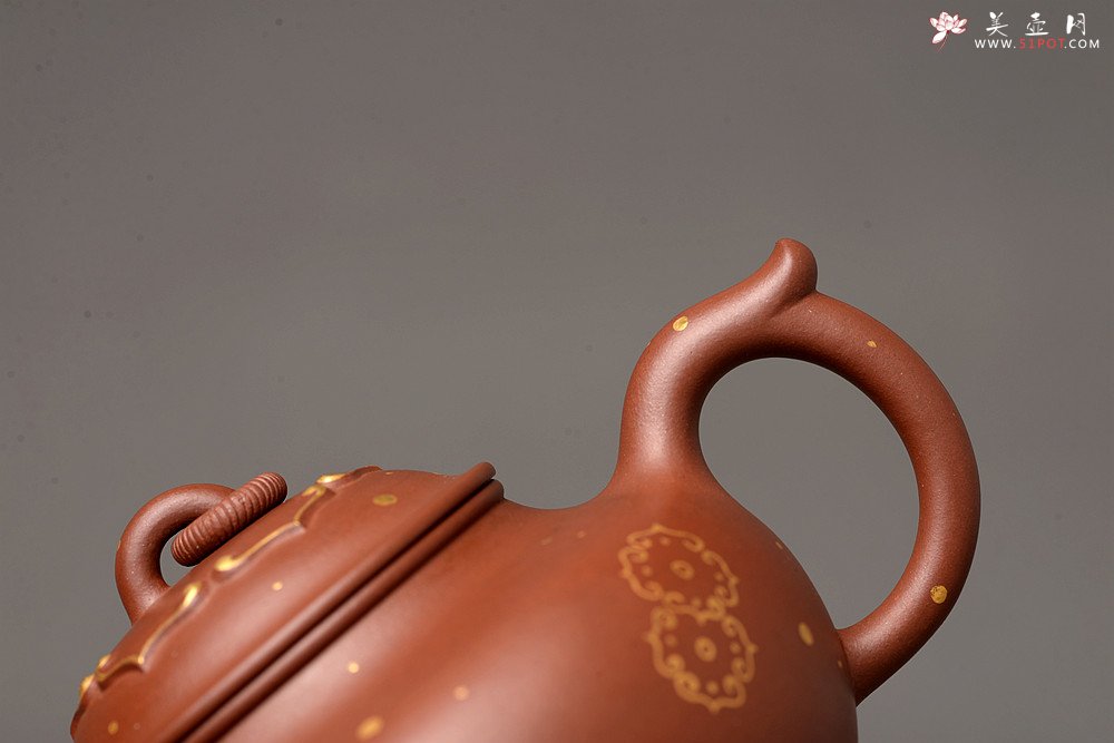 紫砂壶图片：惊艳实力 魅力展现 原创力作 真金装饰 全手童樱 可玩趣品 - 宜兴紫砂壶网