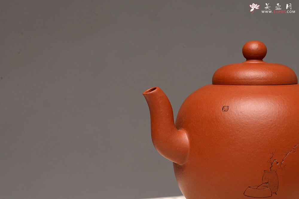 紫砂壶图片：徐亚春新品 优质朱泥 全手三足皓月 游心堂主人装饰 实用佳品 - 宜兴紫砂壶网