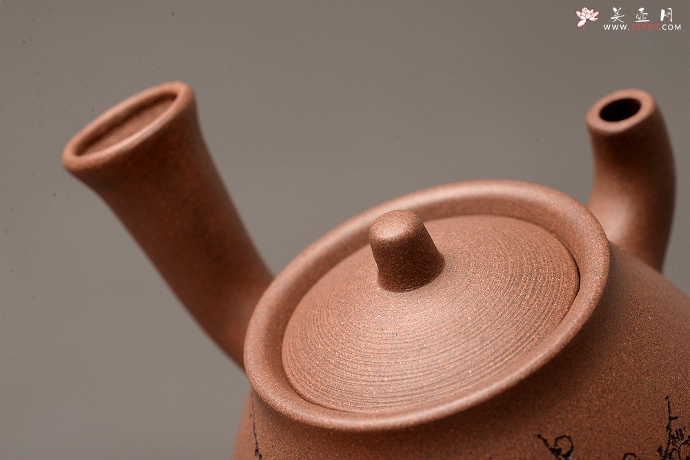 紫砂壶图片：淞庐出品 全手佳作 文气十足~ 大力水手之梅花急须 国助文涛装饰 - 宜兴紫砂壶网