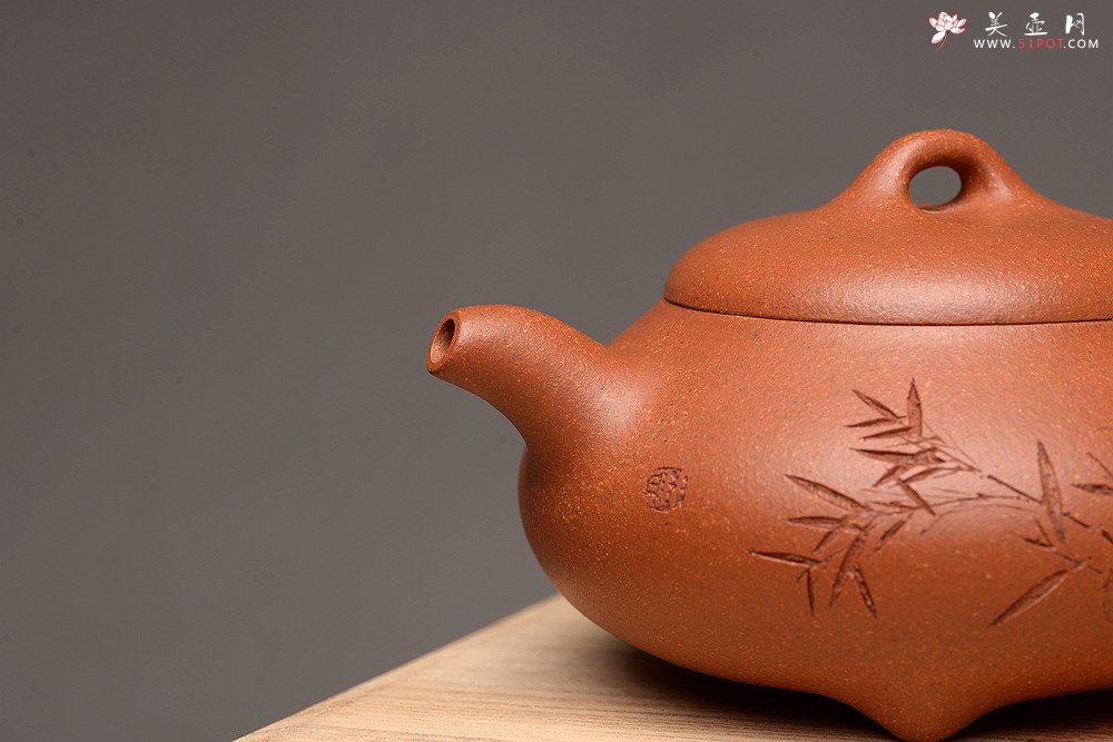紫砂壶图片：文气十足 三足石瓢 降坡泥  - 宜兴紫砂壶网