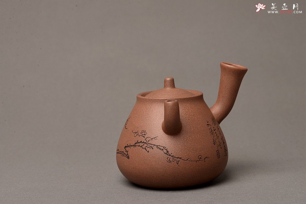 紫砂壶图片：淞庐出品 全手佳作 文气十足~ 大力水手之梅花急须 国助文涛装饰 - 宜兴紫砂壶网