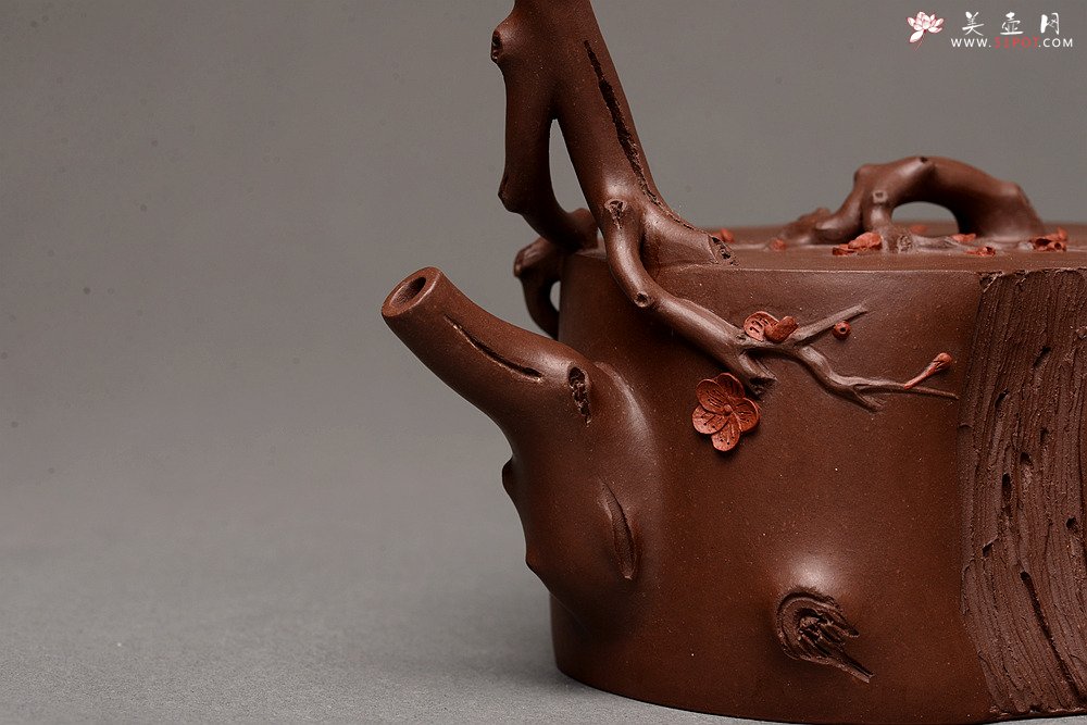 紫砂壶图片：单志萍老师新品 精品全手提梁梅桩 难度大 立体梅花~精神喜庆 - 宜兴紫砂壶网