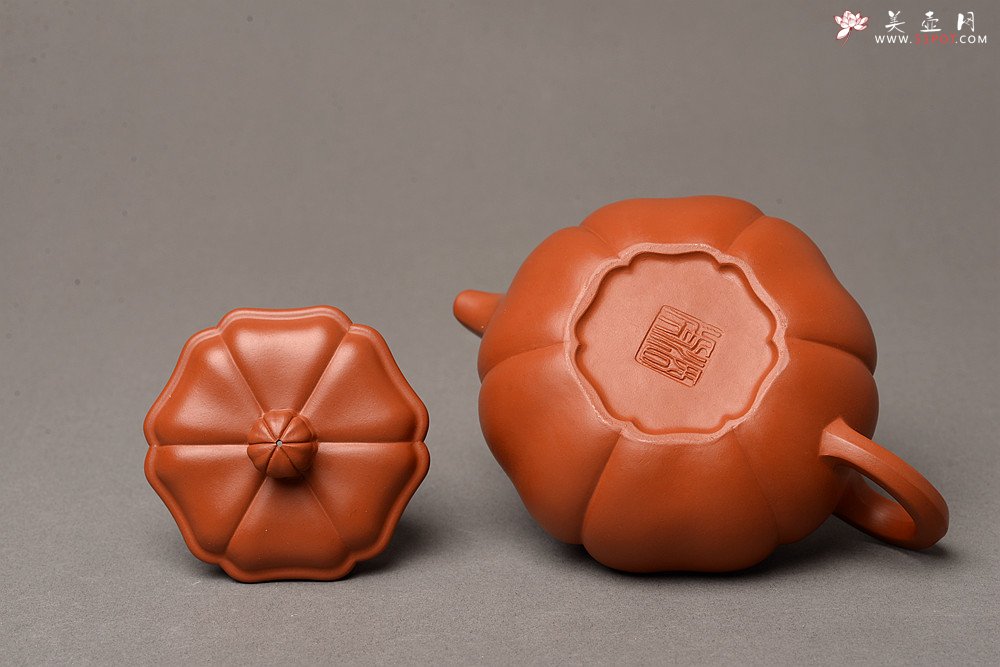 紫砂壶图片：朱泥筋囊 难得完美品  葵仿古 大口实用 丰润精美  - 宜兴紫砂壶网