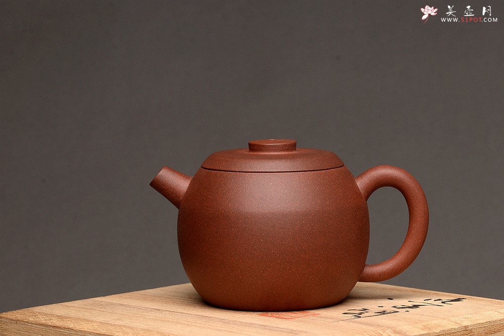 紫砂壶图片：美壶特惠 茶人最爱 杀茶利器 古朴小品 实用小巨轮 - 宜兴紫砂壶网