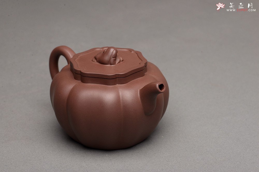 紫砂壶图片：酒虎全手 乙未冬精品佳作 做工精致 狮球二式 推荐~ 优质紫泥 - 宜兴紫砂壶网