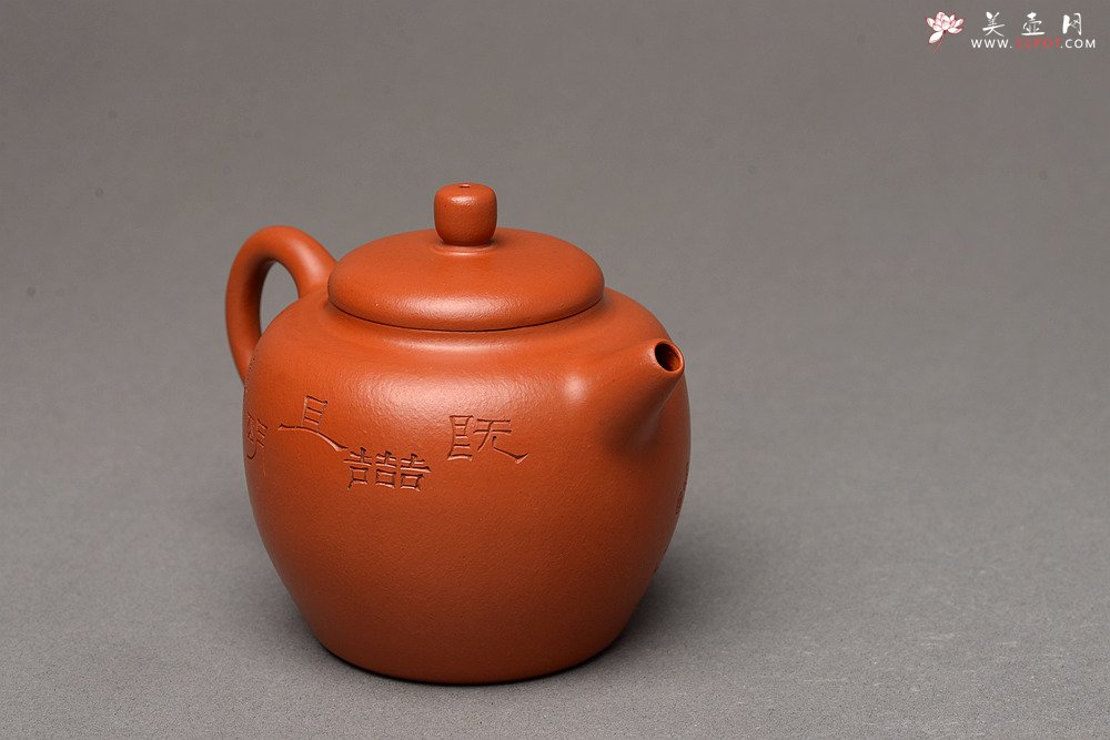 紫砂壶图片：陆轶舟装饰 简练素雅 高旭峰款 线条流畅 全手静月 - 宜兴紫砂壶网