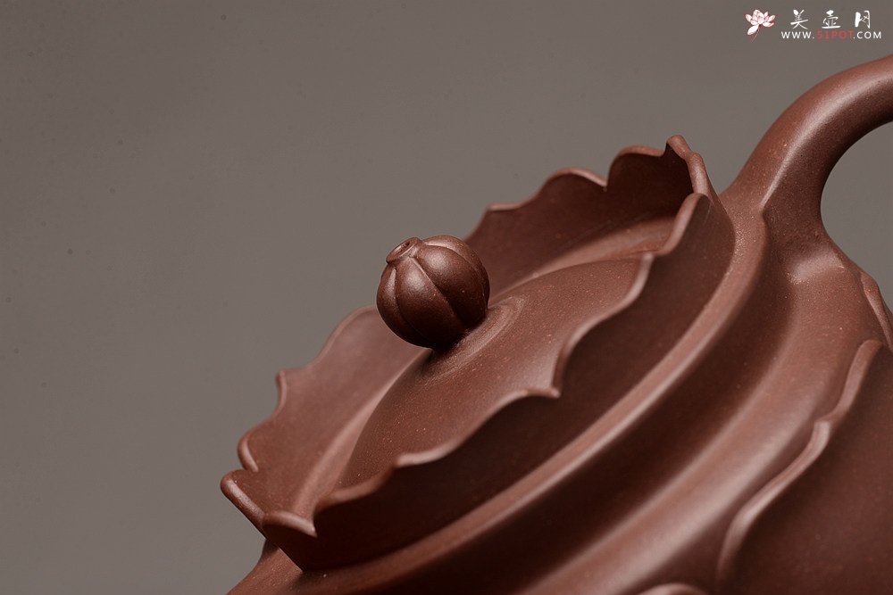 紫砂壶图片：蔡旭伟乙未冬 精美之作 全手莲花僧帽 娴静品茗 书房雅器 - 宜兴紫砂壶网