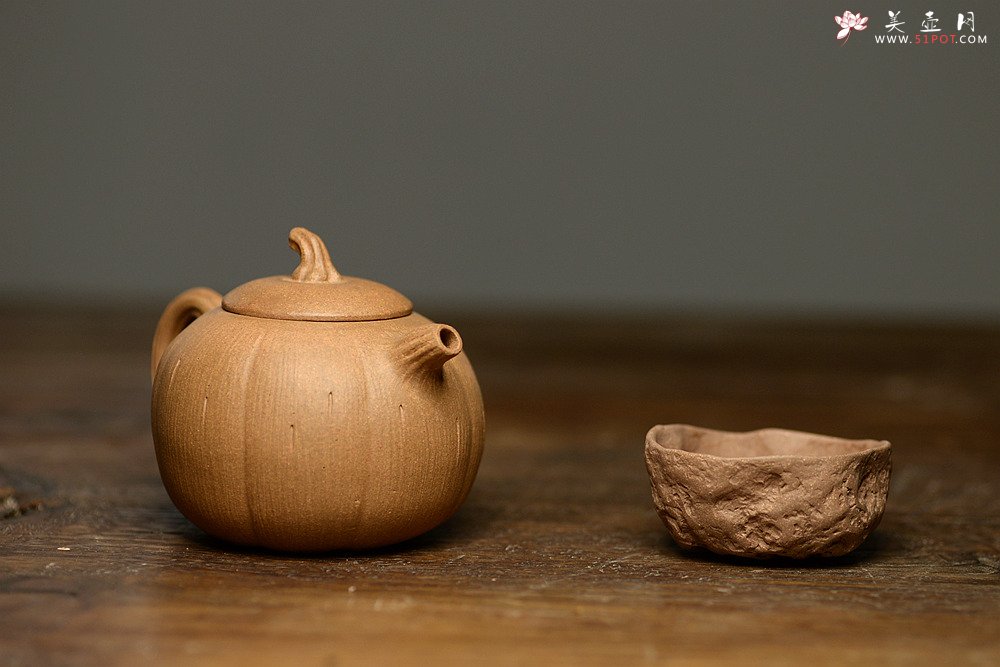 紫砂壶图片：姜建荣全手作品 古朴之味 全手硕果 - 宜兴紫砂壶网