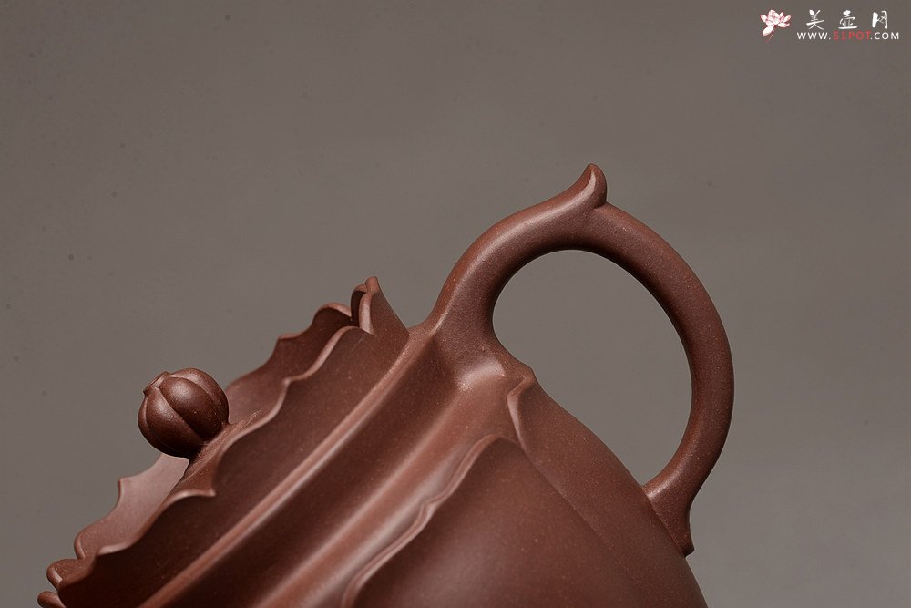 紫砂壶图片：蔡旭伟乙未冬 精美之作 全手莲花僧帽 娴静品茗 书房雅器 - 宜兴紫砂壶网