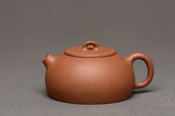 紫砂壶图片：张悦全手作品 段泥石权壶 优质老段 别有风味 实用可人 - 宜兴紫砂壶网