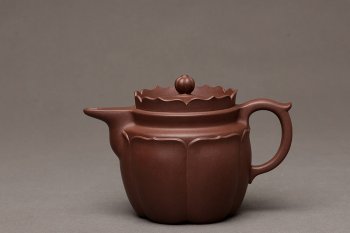 紫砂壶图片：蔡旭伟乙未冬 精美之作 全手莲花僧帽 娴静品茗 书房雅器 - 宜兴紫砂壶网