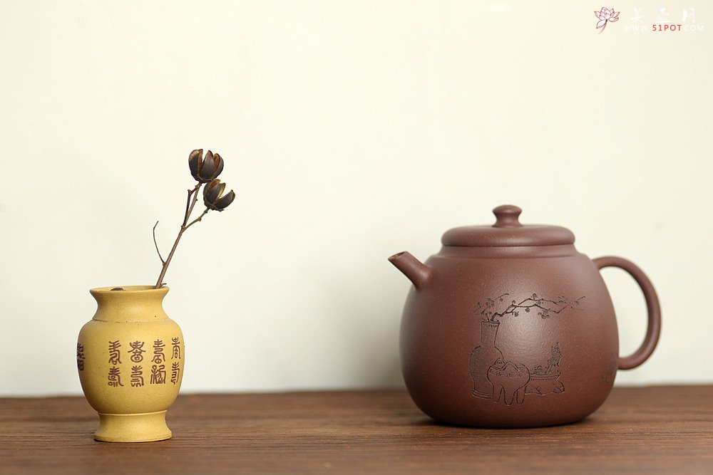 紫砂壶图片：美壶特惠 俞欣荣新品 经典之作 钢管直流~独孔 古拙有味 盉式茗壶  - 宜兴紫砂壶网