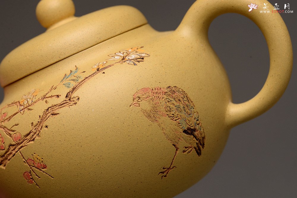 紫砂壶图片：此壶小巧文气 圆润饱满 实用有趣 本山绿圆珠  - 宜兴紫砂壶网