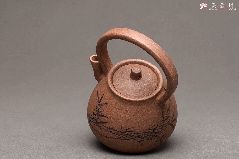 紫砂壶图片：淞庐出品 全手佳作 文气十足~逸提 优质老段泥 - 宜兴紫砂壶网