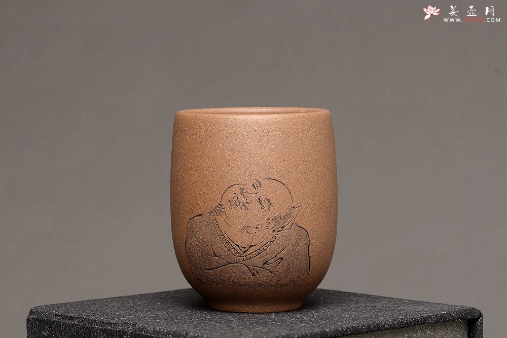 紫砂壶图片：美壶特惠 游心堂主人精刻 高档套组杯 6个一组  送礼自玩佳品~ - 宜兴紫砂壶网