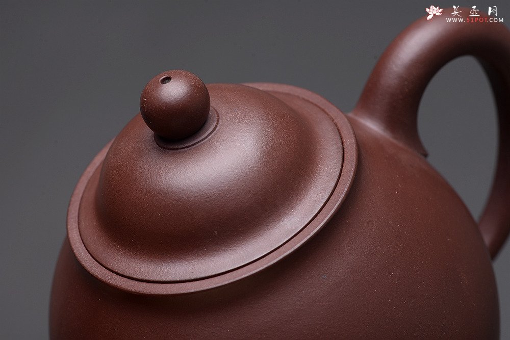 紫砂壶图片：婀娜多姿 柔美秀雅  全手高灯 精品老紫泥 - 宜兴紫砂壶网
