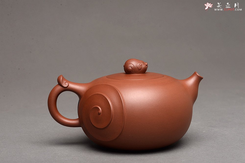 紫砂壶图片：乙未年终全手力作 敦厚可人 处处细节 寓意吉祥 金猪纳福  - 宜兴紫砂壶网
