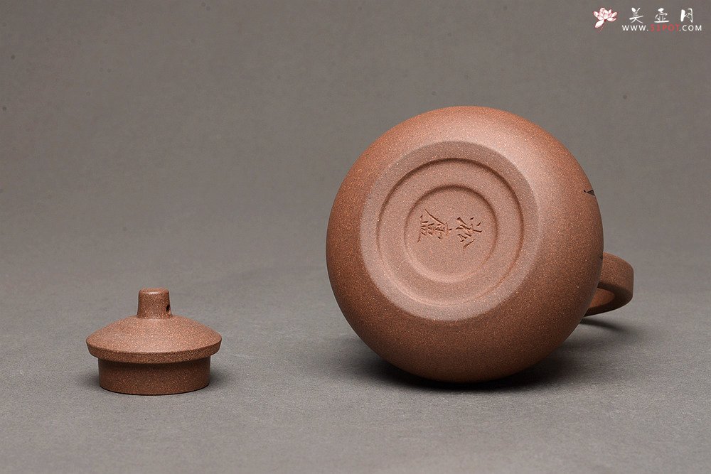 紫砂壶图片：淞庐出品 全手佳作 文气十足~逸提 优质老段泥 - 宜兴紫砂壶网