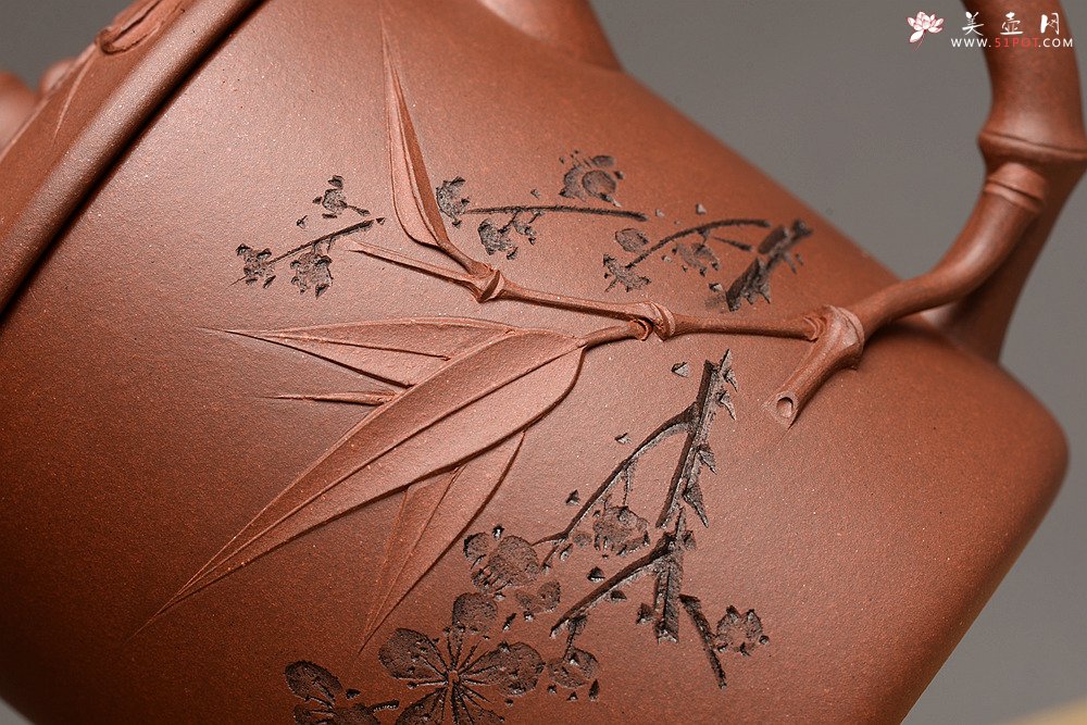 紫砂壶图片：格调雅玩 陆轶舟老师精刻 居不可无竹~好料竹节盖杯 - 宜兴紫砂壶网