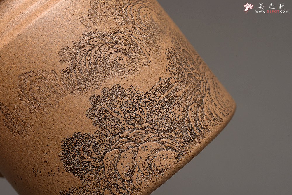 紫砂壶图片：李彦雄精刻山水 饱满匀称 挺拔高俊 全手牛盖洋桶 气韵十足 - 宜兴紫砂壶网