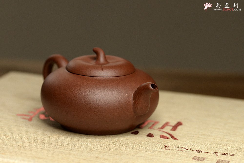 紫砂壶图片：王微丙申年全手新品 做工精致 灵巧秀雅  柿圆壶 - 宜兴紫砂壶网