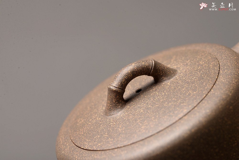 紫砂壶图片：钱建荷丙申年全手新作 寓意吉祥  优质青段 竹韵清风 节节高升 - 宜兴紫砂壶网