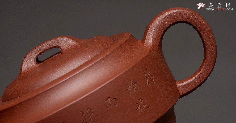 紫砂壶图片：万阗阗丙申年初春新品 精品中的精品 大气精工 国师和石双刀装饰 全手汉君 顶级底槽青 - 宜兴紫砂壶网