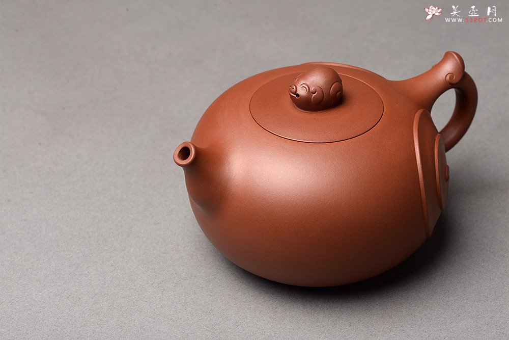 紫砂壶图片：乙未年终全手力作 敦厚可人 处处细节 寓意吉祥 金猪纳福  - 宜兴紫砂壶网