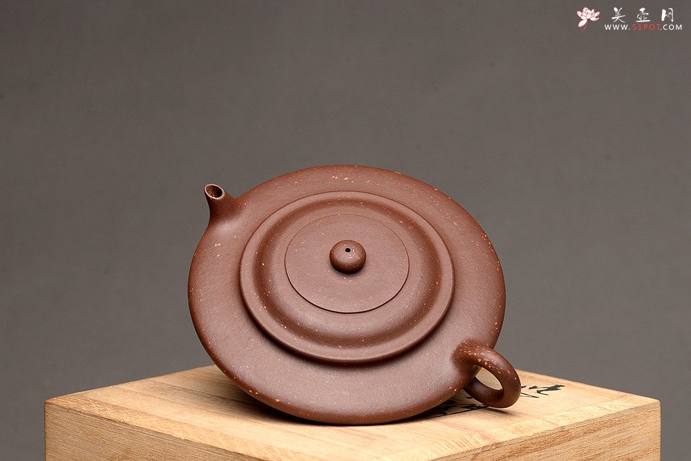 紫砂壶图片：潜力股 全手虚扁 单片拍打 相当有难度~ - 宜兴紫砂壶网