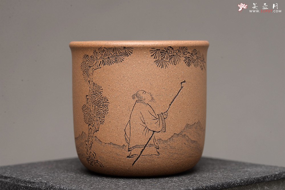 紫砂壶图片：美壶特惠 游心堂主人和知秋合作精刻 高档套组杯 6个一组 送礼自玩佳品~ - 宜兴紫砂壶网