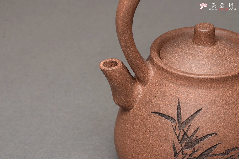 紫砂壶图片：淞庐出品 全手佳作 文气十足~逸提 优质老段泥 - 宜兴紫砂壶网