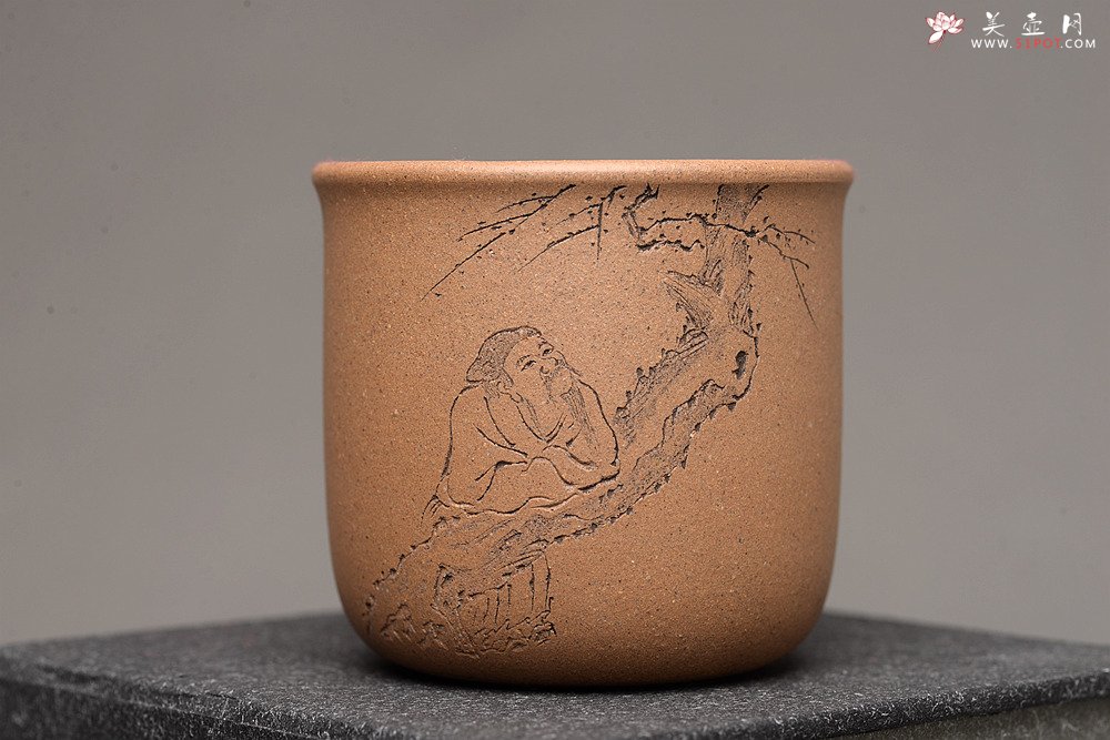 紫砂壶图片：美壶特惠 游心堂主人和知秋合作精刻 高档套组杯 6个一组 送礼自玩佳品~ - 宜兴紫砂壶网