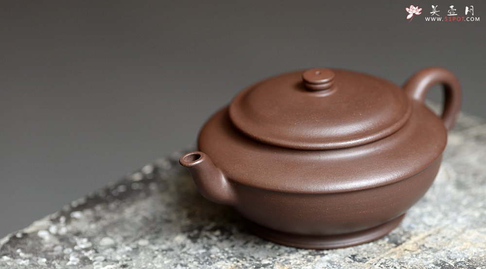 紫砂壶图片：马建鹏丙申春 宋韵 老紫泥 仅2只 做工精致 器形耐品~ - 宜兴紫砂壶网