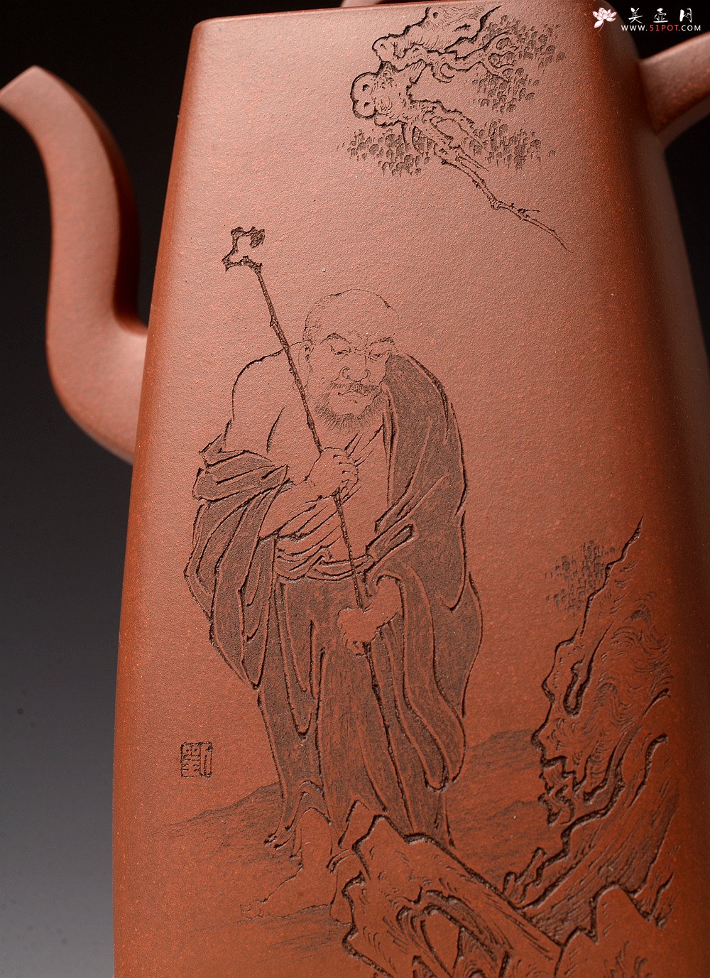 紫砂壶图片：何卫枫丙申春全手作品 强强联合毛国强徒弟刘华文气装饰 高士怀古 四方云鼎 - 宜兴紫砂壶网